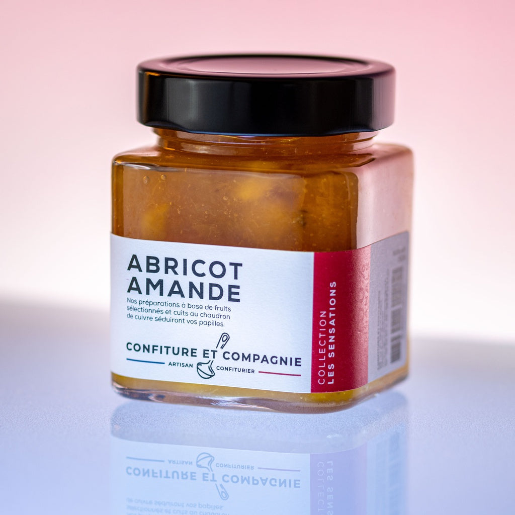 Confiture d'abricots et d'amandes 